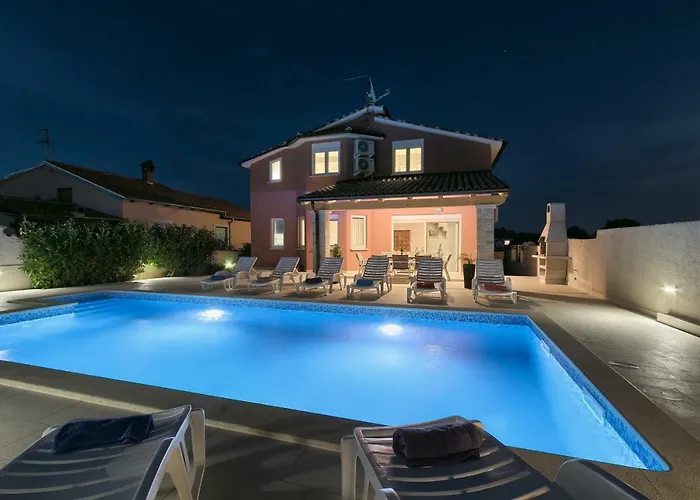 Holiday home Holiday Nikol