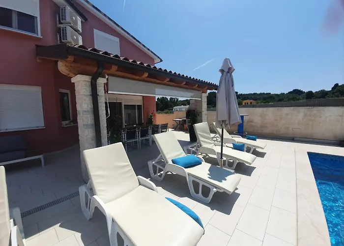 Casa de Férias Nikol *