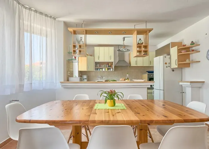 Ferienhaus Holiday Nikol *