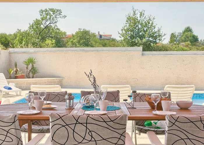 Holiday Nikol Ferienhaus Pula