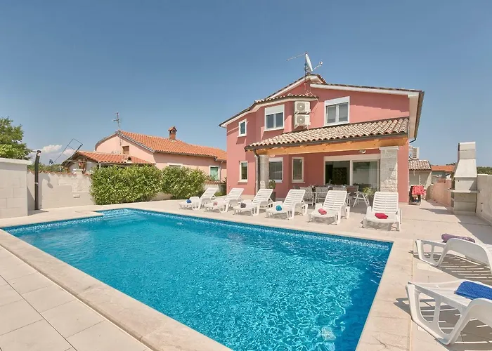 Ferienhaus Holiday Nikol Pula