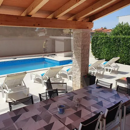 Holiday Nikol * Pula