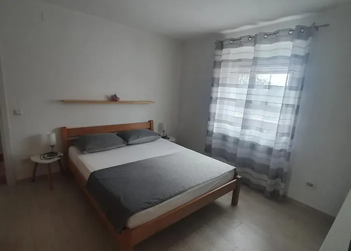 Holiday Nikol * Pula