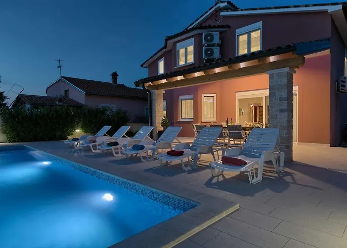 Holiday home Holiday Nikol Pula